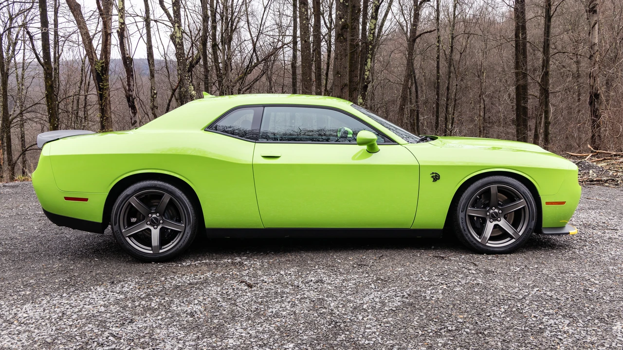 2023 Dodge Challenger SRT Hellcat 3rd Gen - Image 5 of 31
