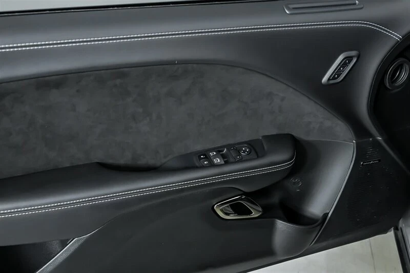 2023 Dodge Challenger SRT Hellcat 3rd Gen - Image 18 of 21