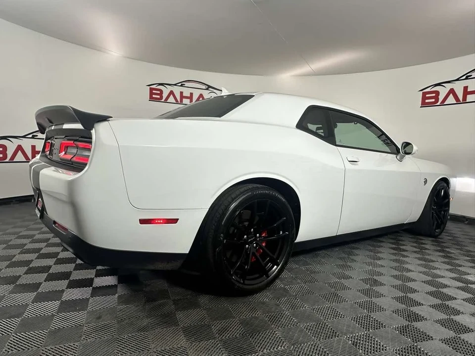 2023 Dodge Challenger SRT Hellcat 3rd Gen - Image 9 of 21