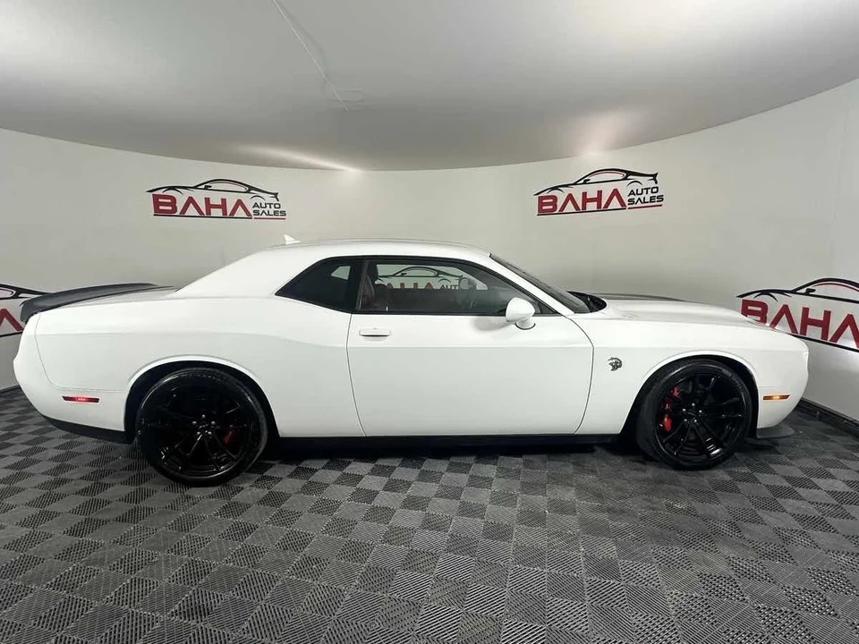 2023 Dodge Challenger SRT Hellcat 3rd Gen - Image 10 of 21