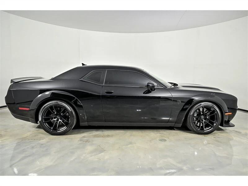 2023 Dodge Challenger SRT Hellcat 3rd Gen - Image 10 of 30