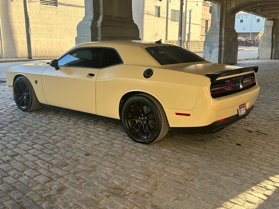 2023 Dodge Challenger SRT Hellcat 3rd Gen - Image 13 of 31