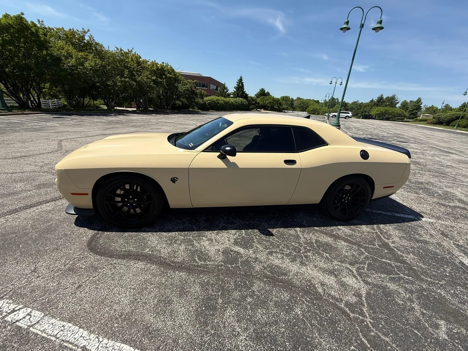 2023 Dodge Challenger SRT Hellcat 3rd Gen - Image 12 of 31