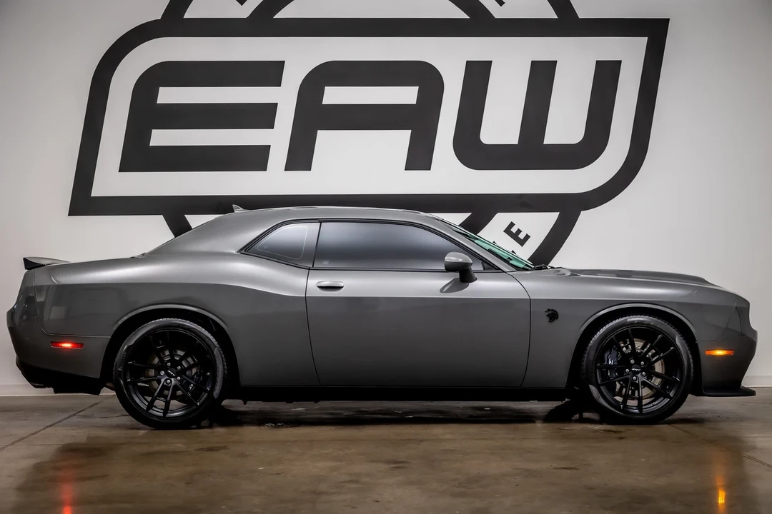 2023 Dodge Challenger SRT Hellcat 3rd Gen - Image 9 of 12