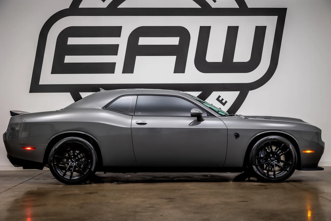 2023 Dodge Challenger SRT Hellcat 3rd Gen - Image 9 of 21