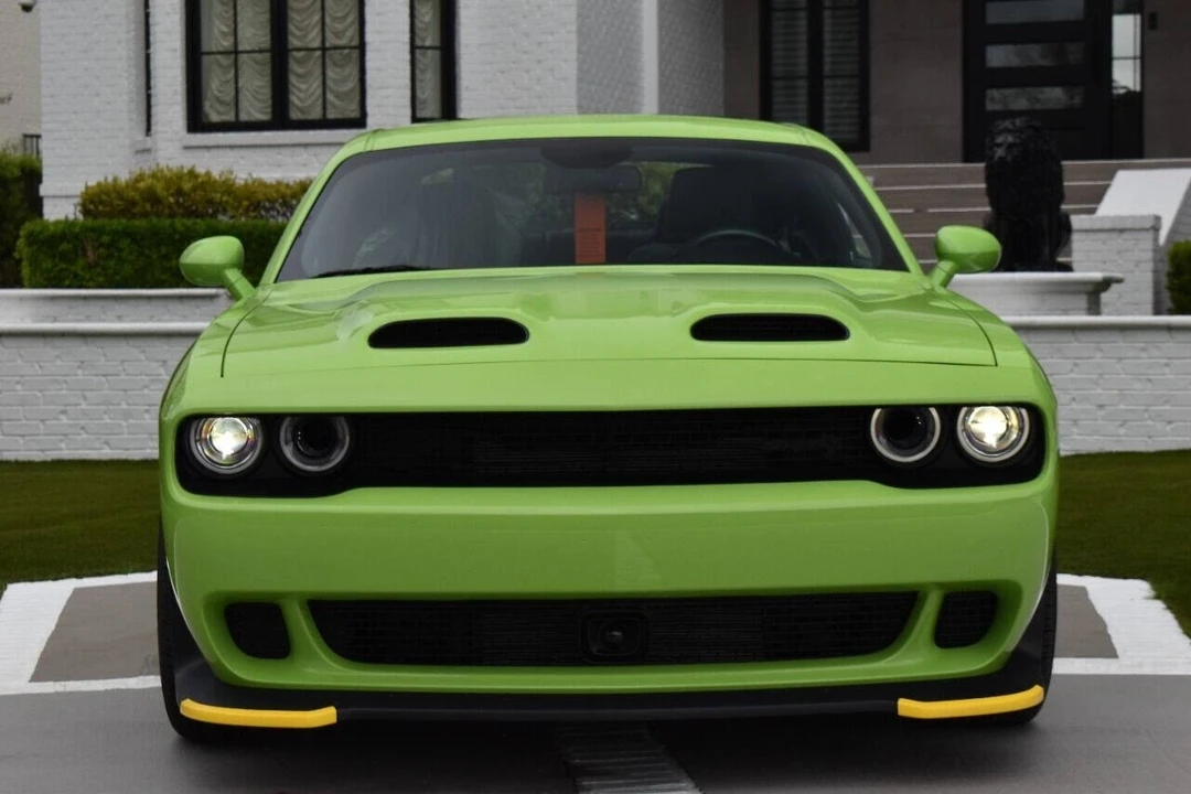 2023 Dodge Challenger SRT Hellcat 3rd Gen - Image 8 of 21