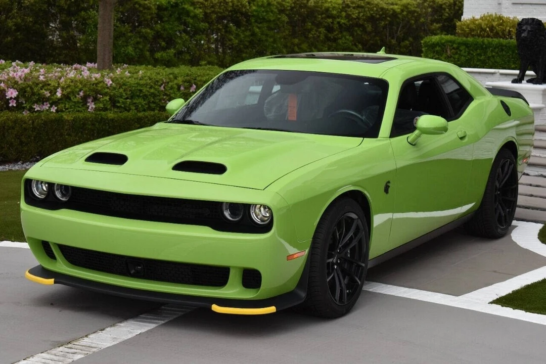 2023 Dodge Challenger SRT Hellcat 3rd Gen - Image 9 of 21