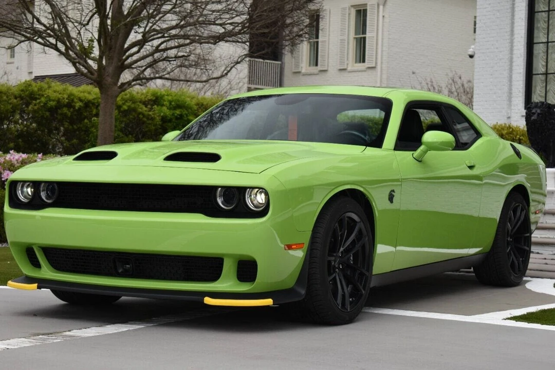 2023 Dodge Challenger SRT Hellcat 3rd Gen - Image 14 of 21