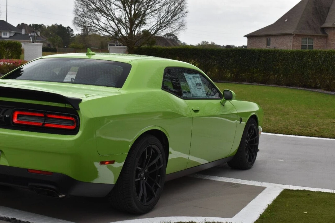 2023 Dodge Challenger SRT Hellcat 3rd Gen - Image 20 of 21