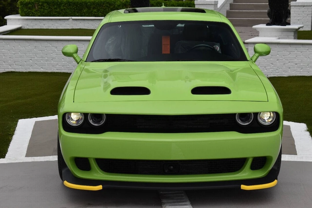 2023 Dodge Challenger SRT Hellcat 3rd Gen - Image 7 of 12