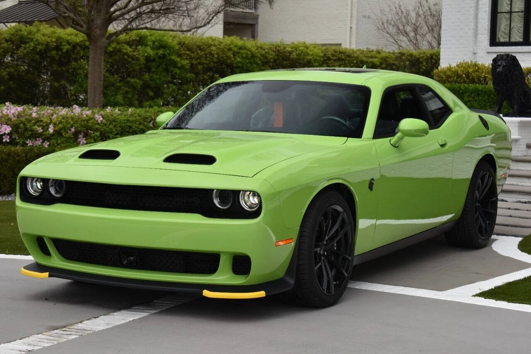 2023 Dodge Challenger SRT Hellcat 3rd Gen - Image 10 of 12