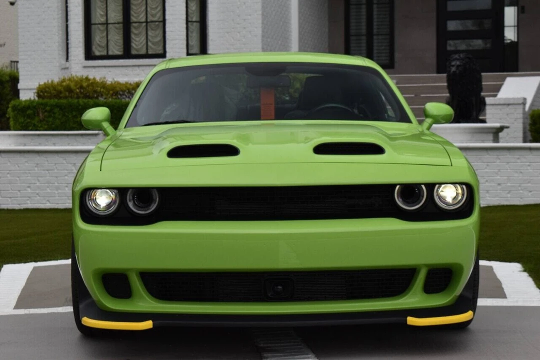 2023 Dodge Challenger SRT Hellcat 3rd Gen - Image 8 of 12