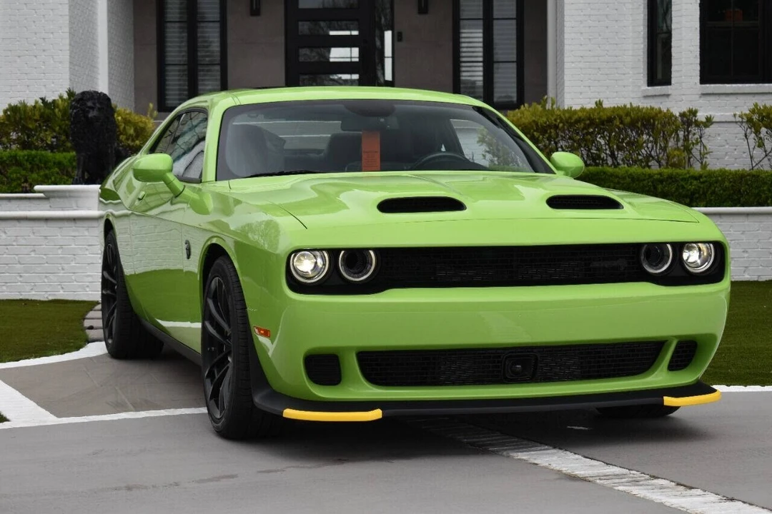 2023 Dodge Challenger SRT Hellcat 3rd Gen - Image 6 of 12