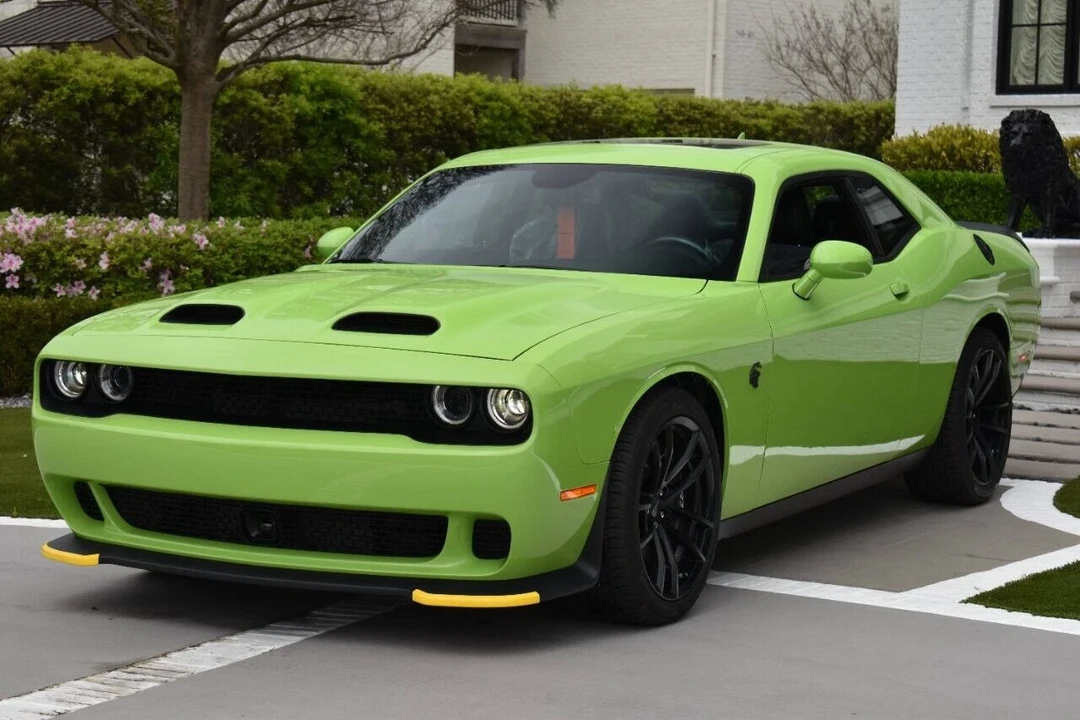 2023 Dodge Challenger SRT Hellcat 3rd Gen - Image 10 of 12