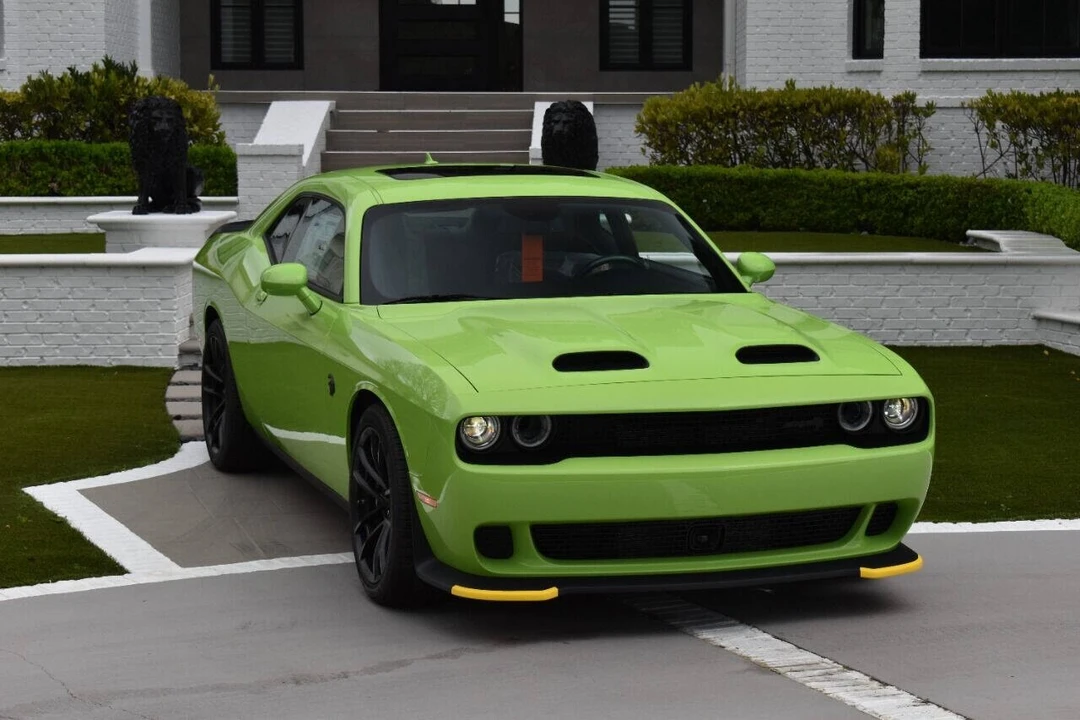 2023 Dodge Challenger SRT Hellcat 3rd Gen - Image 4 of 12