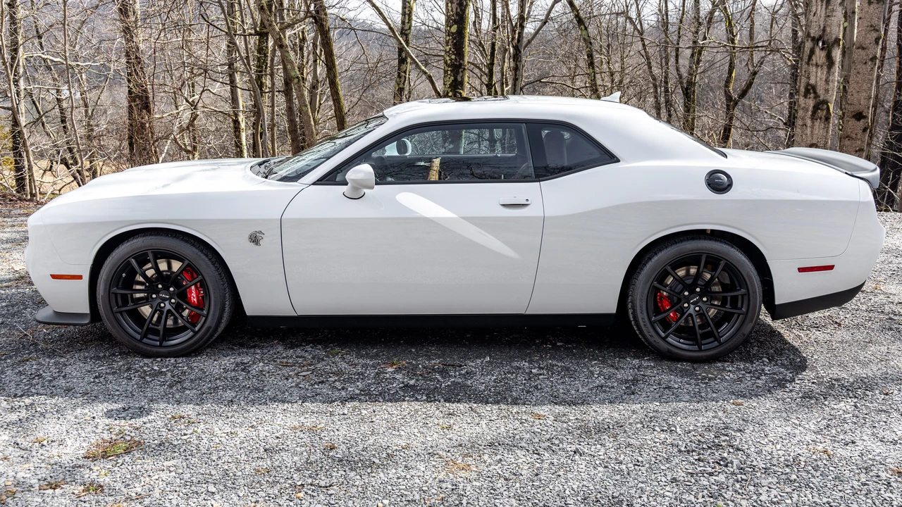 2023 Dodge Challenger SRT Hellcat 3rd Gen - Image 7 of 31