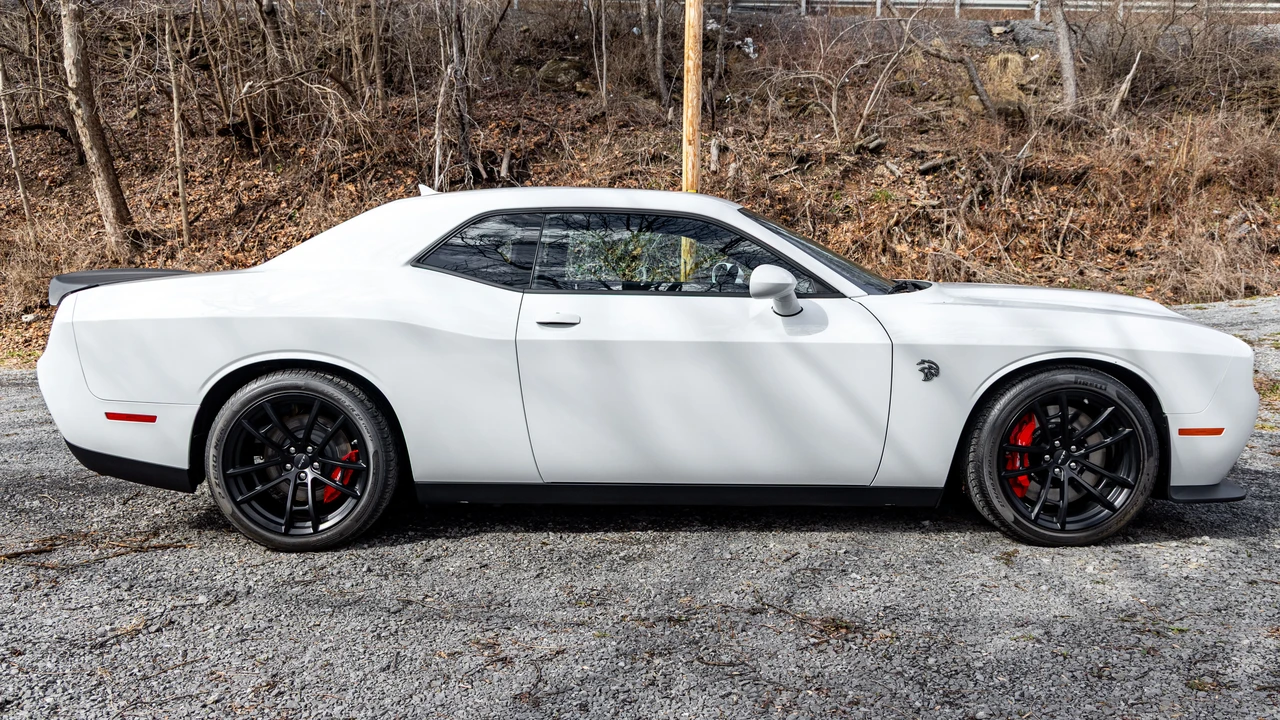 2023 Dodge Challenger SRT Hellcat 3rd Gen - Image 4 of 31