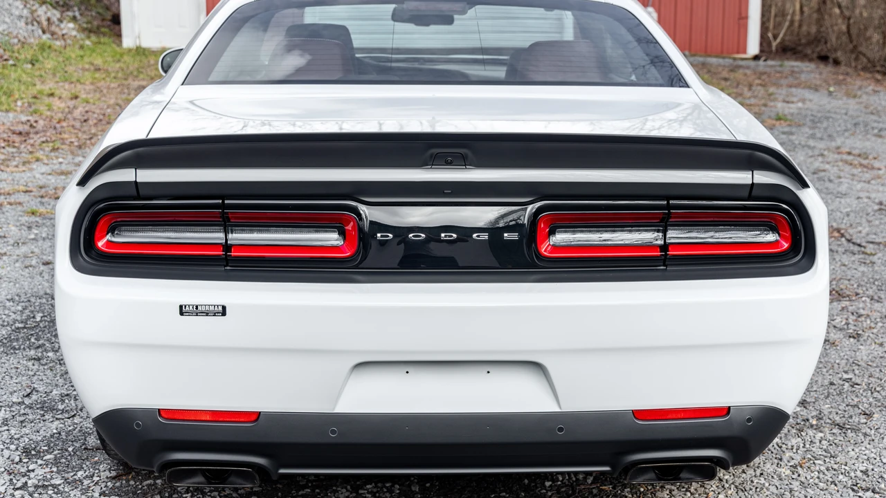 2023 Dodge Challenger SRT Hellcat 3rd Gen - Image 13 of 31
