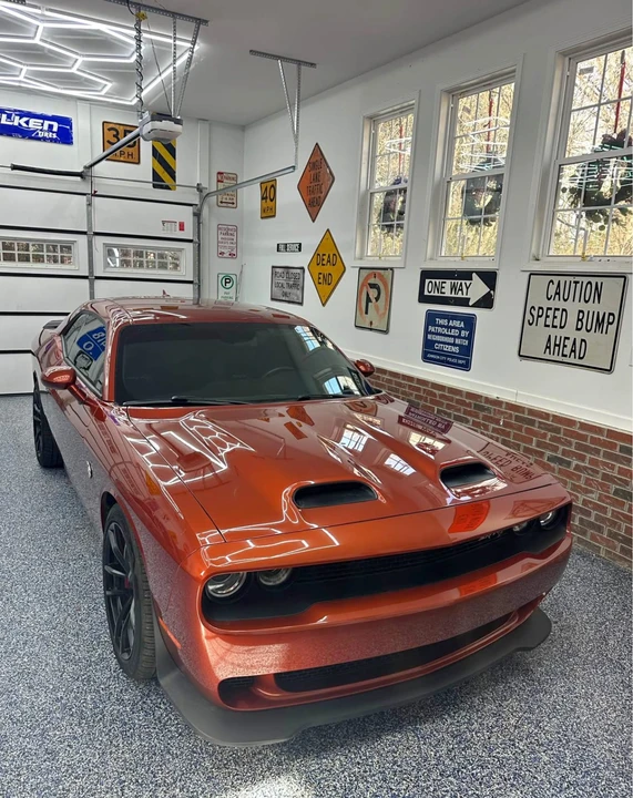 2023 Dodge Challenger SRT Hellcat 3rd Gen - Image 17 of 31
