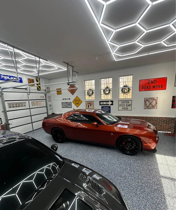 2023 Dodge Challenger SRT Hellcat 3rd Gen - Image 15 of 31