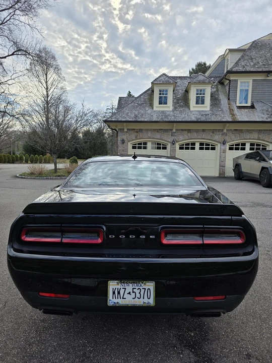 2023 Dodge Challenger SRT Hellcat 3rd Gen - Image 9 of 31