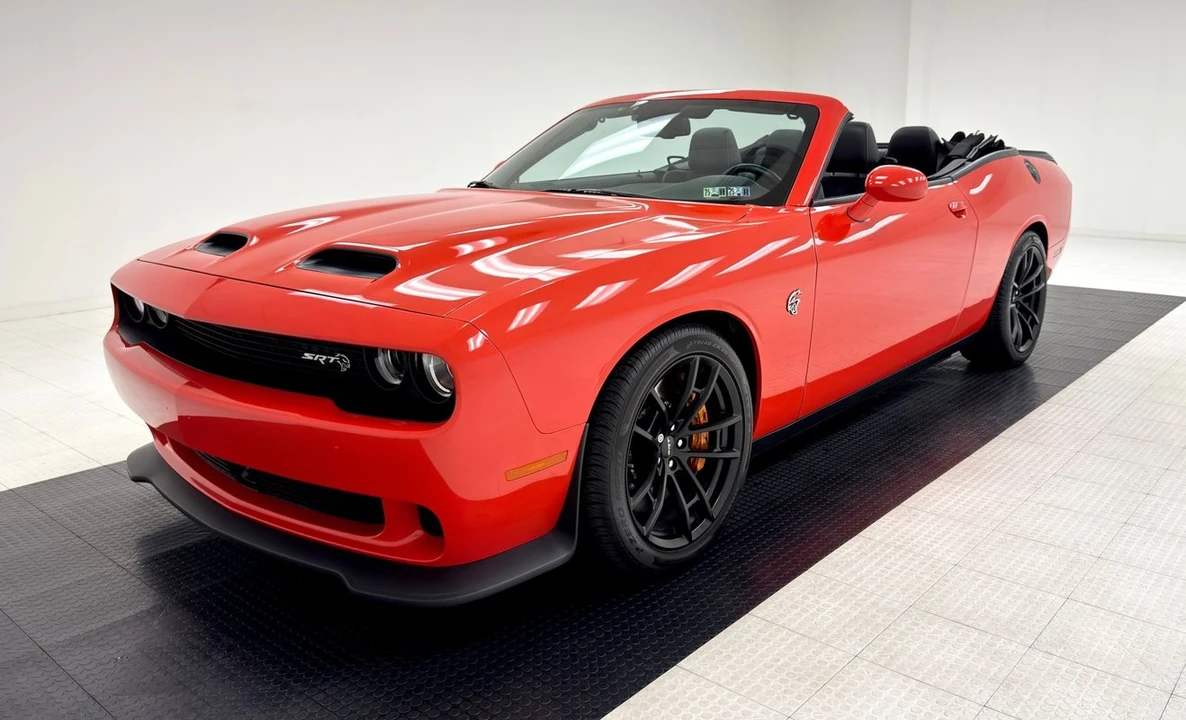 2023 Dodge Challenger SRT Hellcat 3rd Gen - Image 2 of 31