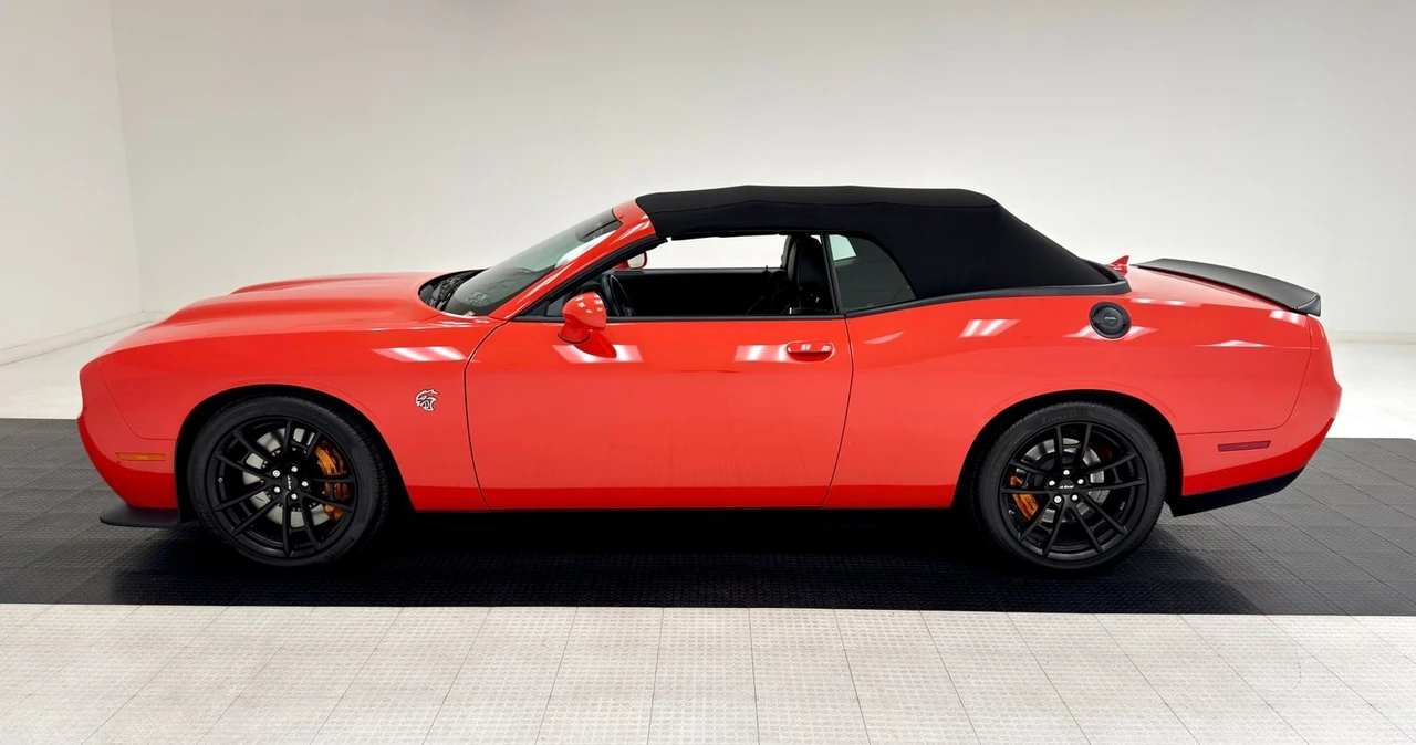 2023 Dodge Challenger SRT Hellcat 3rd Gen - Image 3 of 31