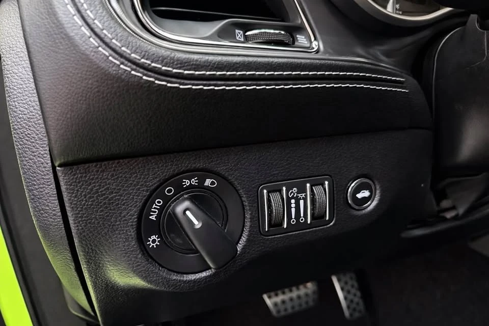 2023 Dodge Challenger SRT Hellcat 3rd Gen - Image 14 of 20