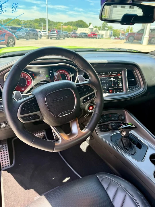 2023 Dodge Challenger SRT Hellcat 3rd Gen - Image 15 of 16