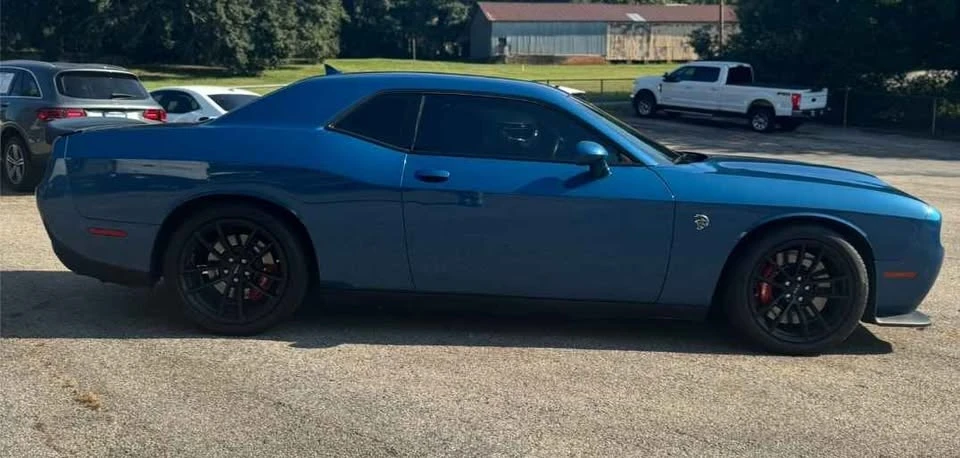 2023 Dodge Challenger SRT Hellcat 3rd Gen - Image 5 of 12