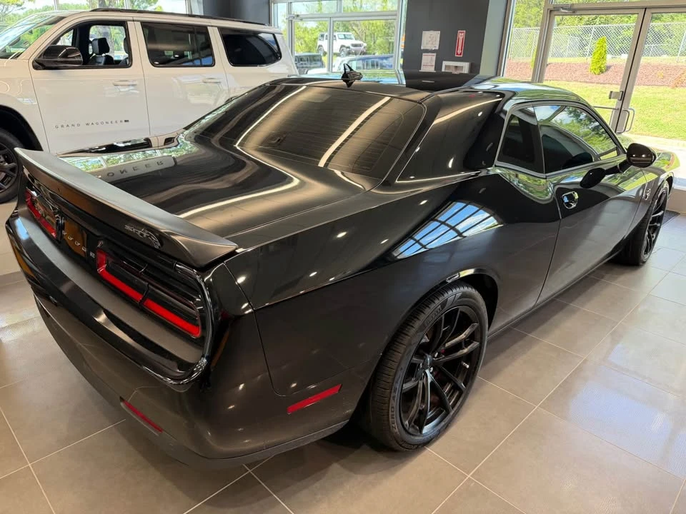 2023 Dodge Challenger SRT Hellcat 3rd Gen - Image 6 of 8