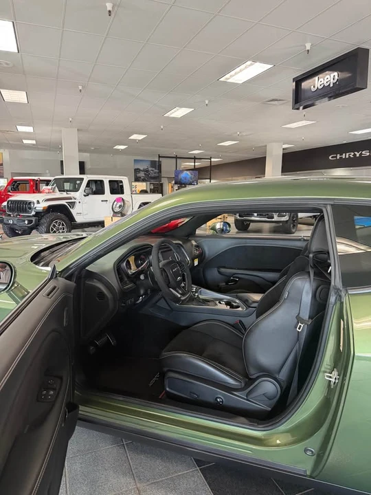 2023 Dodge Challenger SRT Hellcat 3rd Gen - Image 9 of 11