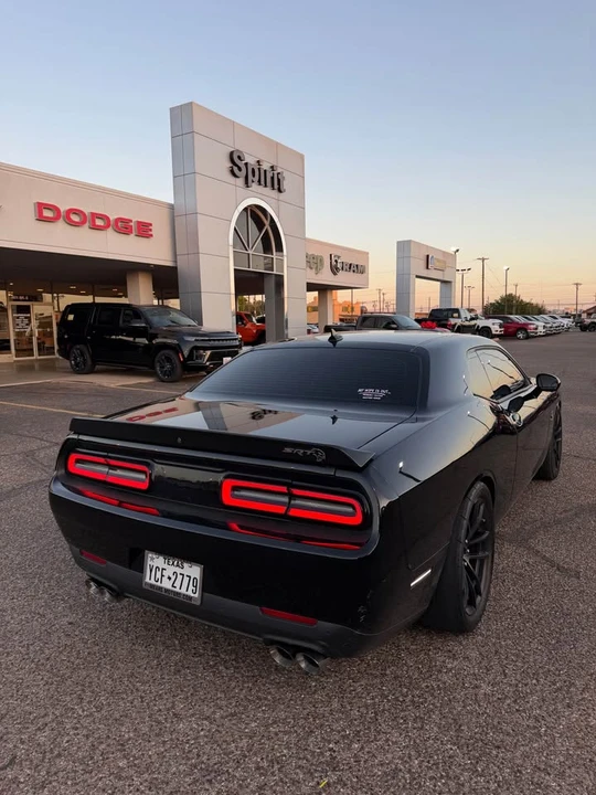 2023 Dodge Challenger SRT Hellcat 3rd Gen - Image 8 of 9