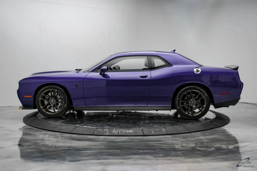 2023 Dodge Challenger SRT Hellcat 3rd Gen - Image 7 of 12