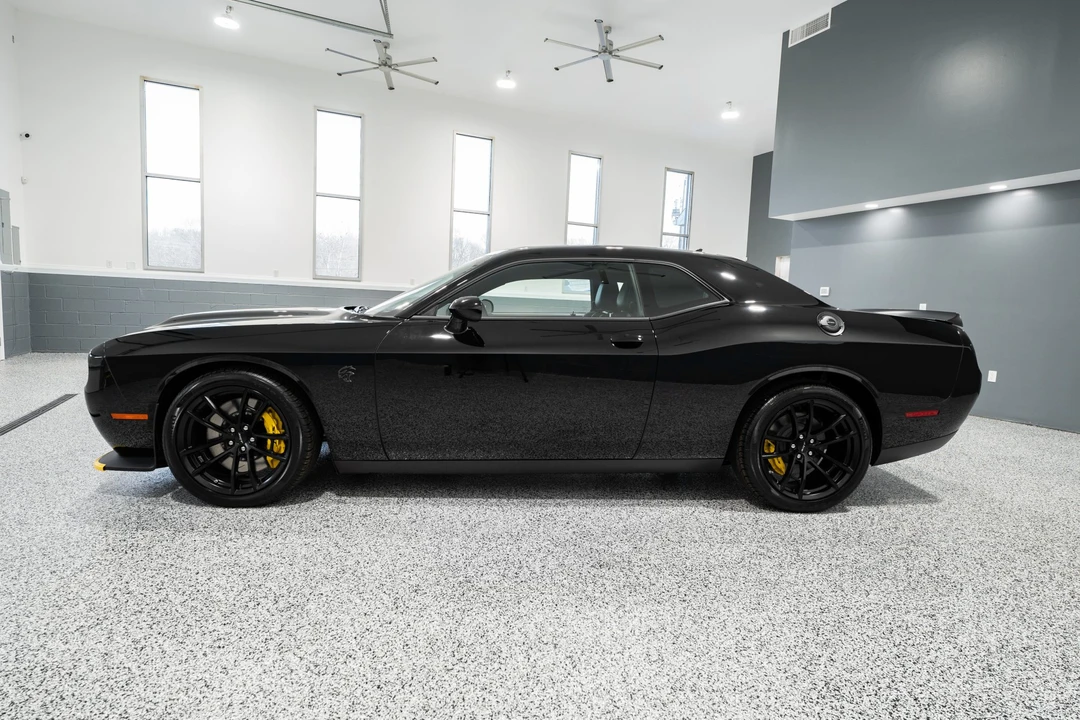 2023 Dodge Challenger SRT Hellcat 3rd Gen - Image 4 of 31