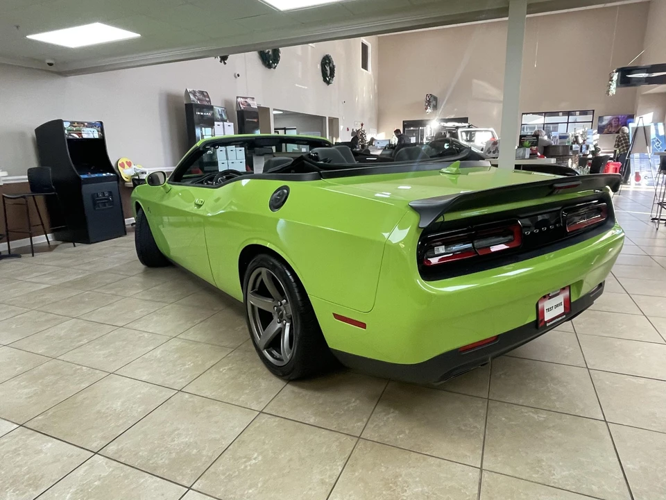 2023 Dodge Challenger SRT Hellcat 3rd Gen - Image 6 of 31