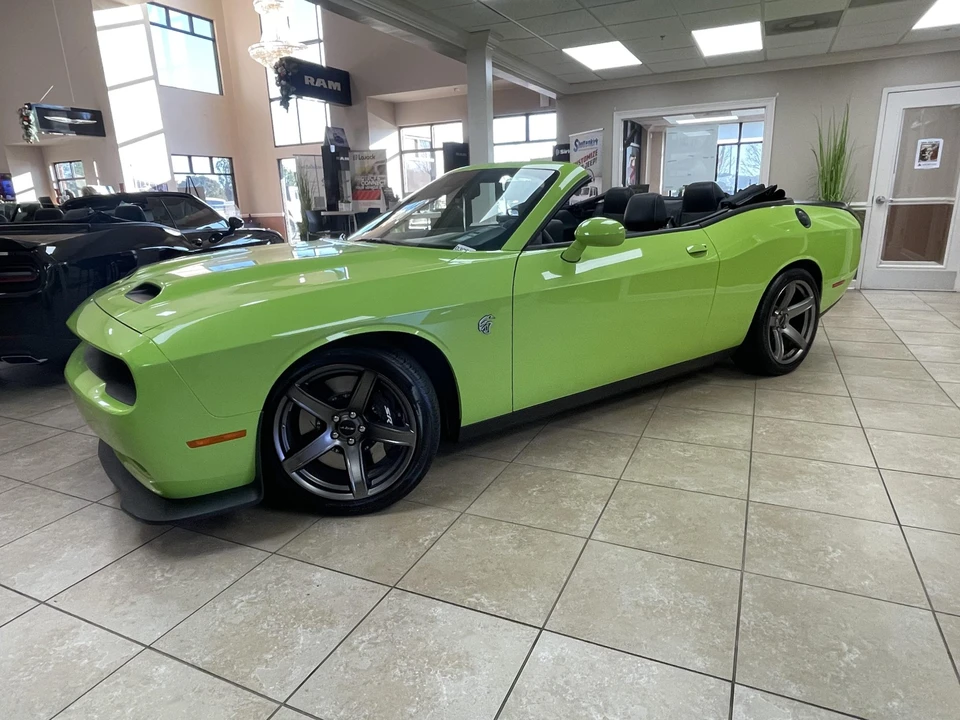 2023 Dodge Challenger SRT Hellcat 3rd Gen - Image 3 of 31