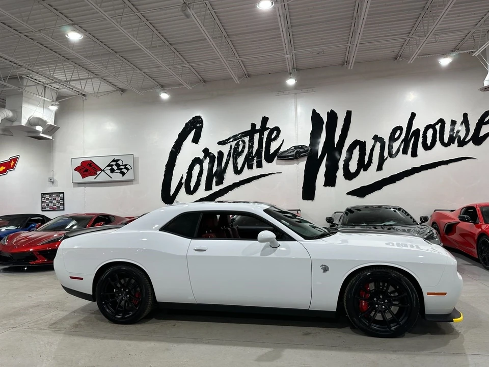 2023 Dodge Challenger SRT Hellcat 3rd Gen - Image 9 of 21