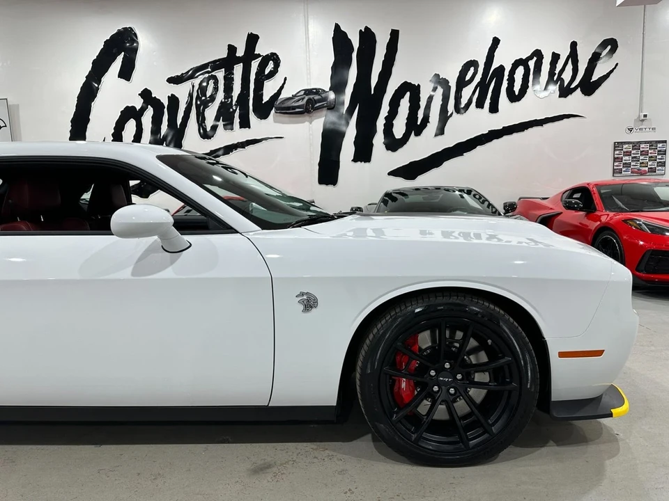 2023 Dodge Challenger SRT Hellcat 3rd Gen - Image 5 of 12