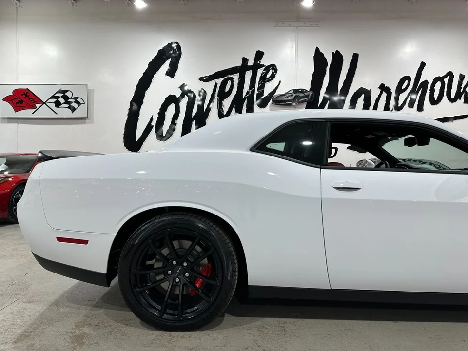 2023 Dodge Challenger SRT Hellcat 3rd Gen - Image 4 of 12