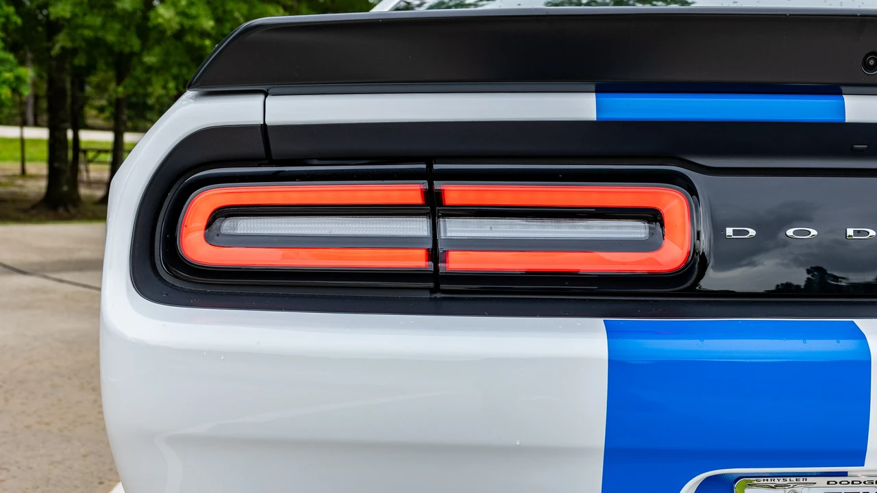 2023 Dodge Challenger SRT Hellcat 3rd Gen - Image 15 of 31