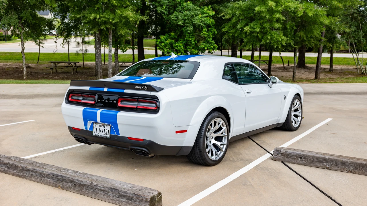 2023 Dodge Challenger SRT Hellcat 3rd Gen - Image 6 of 31