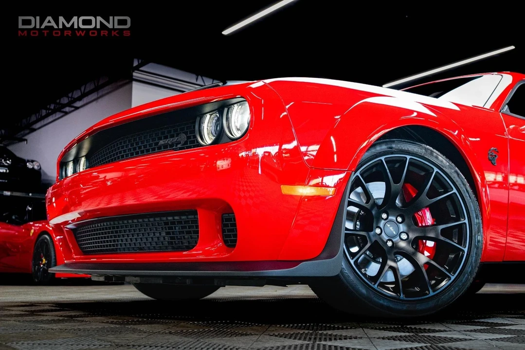 2023 Dodge Challenger SRT Hellcat 3rd Gen - Image 9 of 12