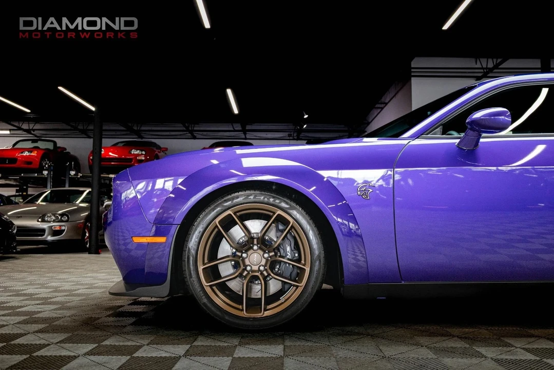 2023 Dodge Challenger SRT Hellcat 3rd Gen - Image 9 of 12