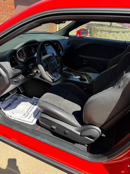 2023 Dodge Challenger SRT Hellcat 3rd Gen - Image 5 of 10