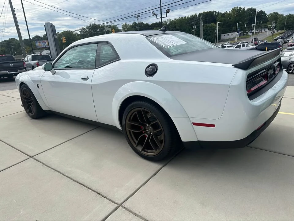 2023 Dodge Challenger SRT Hellcat 3rd Gen - Image 3 of 5