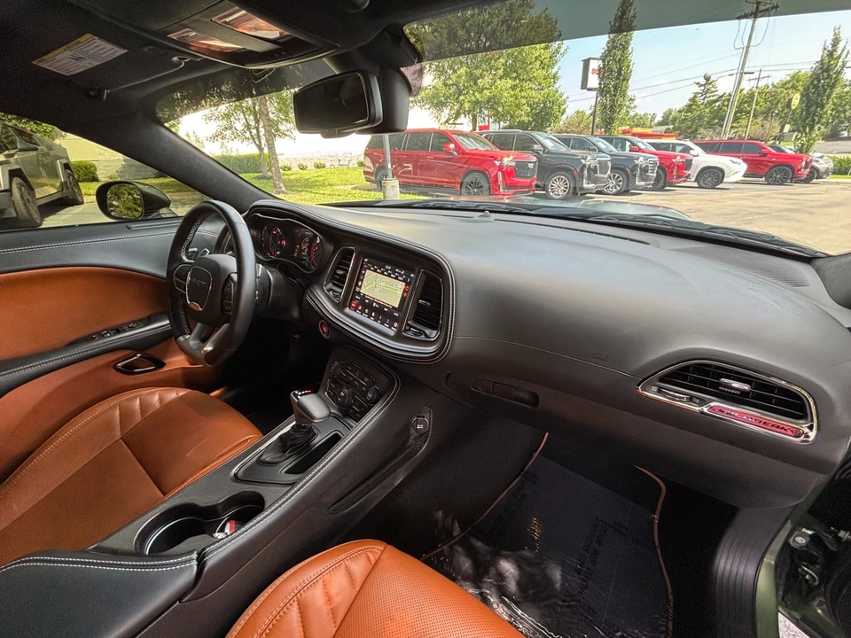 2023 Dodge Challenger SRT Hellcat 3rd Gen - Image 19 of 31