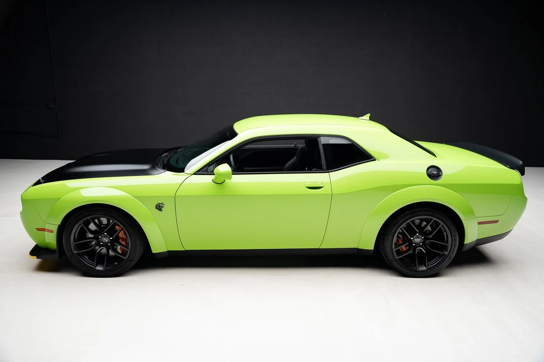 2023 Dodge Challenger SRT Hellcat 3rd Gen - Image 17 of 21