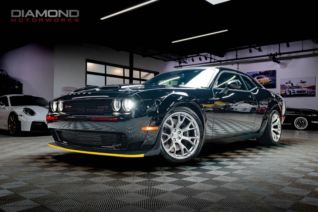 2023 Dodge Challenger SRT Hellcat 3rd Gen - Image 5 of 12