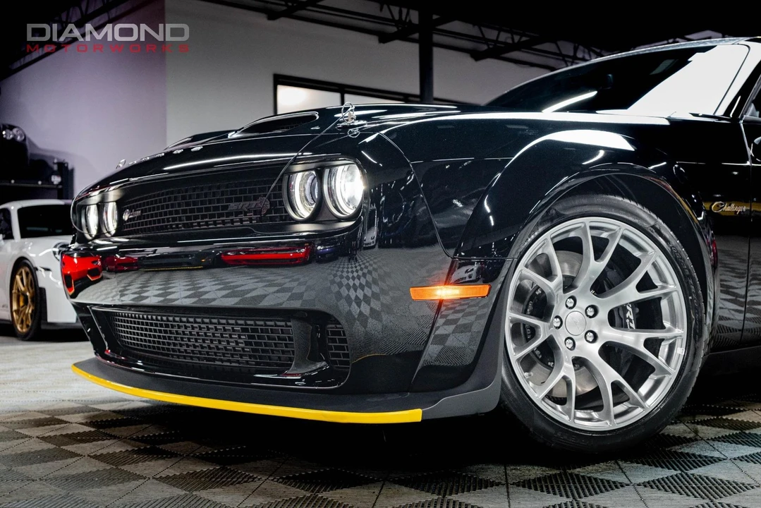 2023 Dodge Challenger SRT Hellcat 3rd Gen - Image 9 of 12